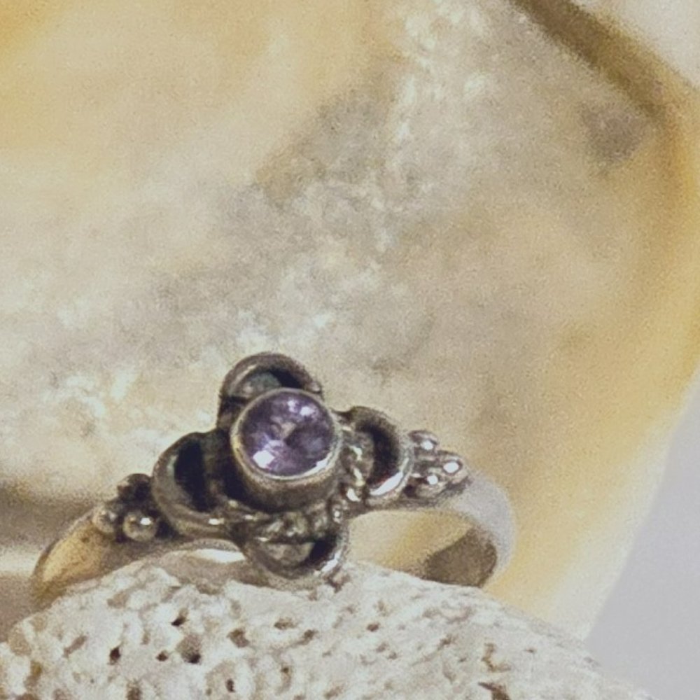 Amethyst Mini Flower Ring